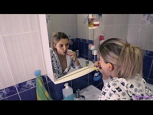 ❤️ Hack ma 'żgħażagħ fil-piġami truf orali cum fil-ħmar - letty iswed ❤️❌ Video tal-ħakk  lilna ️❤